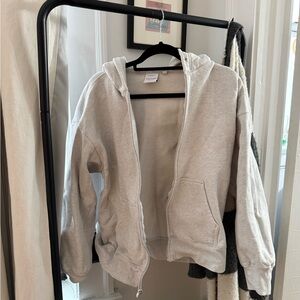 Aritzia Cozy Fleece Sweatshirt in Cream